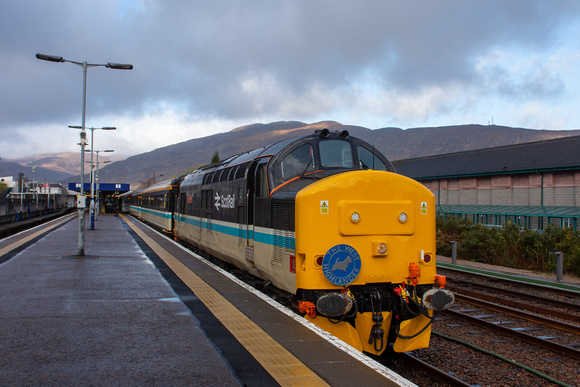 37409 tnt D6851 1Z37 0852 Fort William - Mallaig Charter at Fort William on Monday 8 April  2024